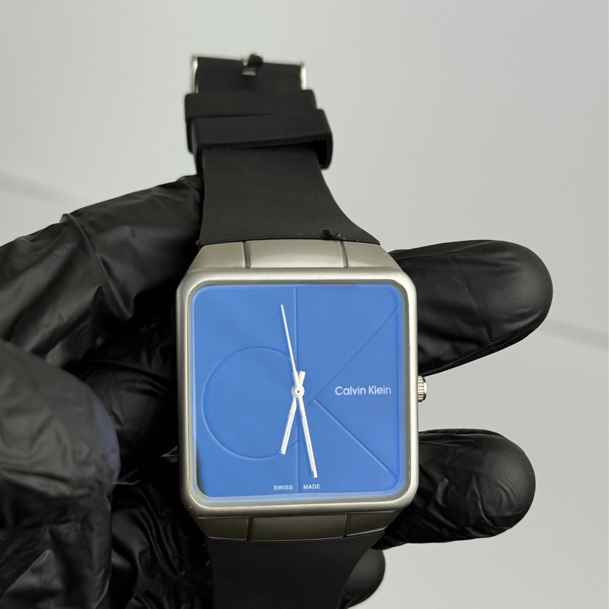 Swiss-made square watch with bold blue dial – sleek, minimalist design for everyday and office wear