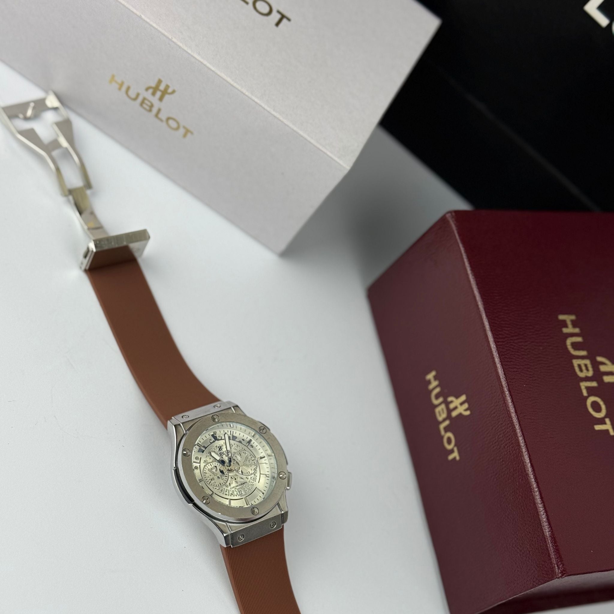 Luxury Chronograph Men’s Watch – Premium Look at an Affordable Price