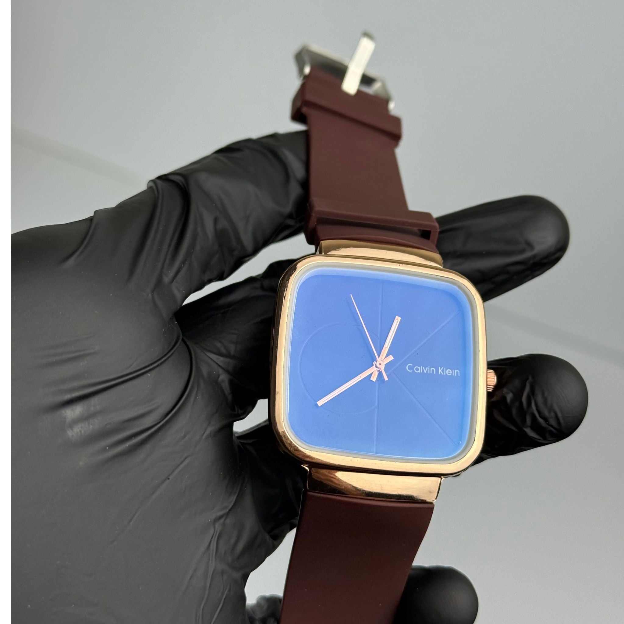 Swiss-made square watch with bold blue dial – sleek, minimalist design for everyday and office wear